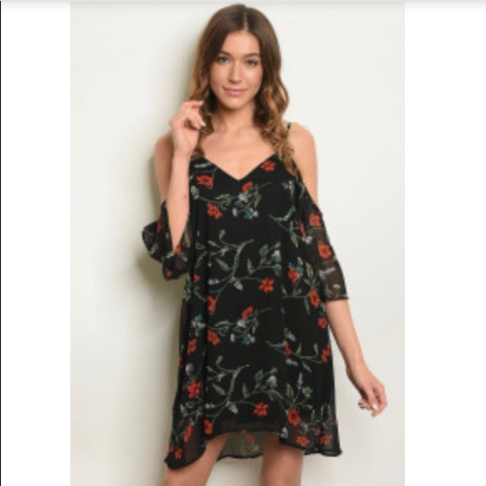🎉HP🎉Floral Black Dress - Picture 2 of 5